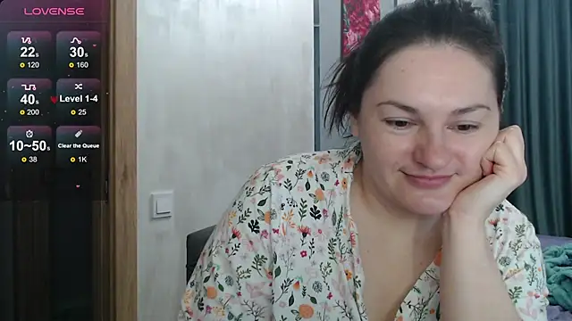 Snapshot of Stacy_Davice chatting on 10.07.25 Stacy Davice online show from 10.07.25