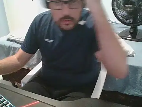 Snapshot of SuyNey chatting on 03.09.26 SuyNey online show from 03.09.26