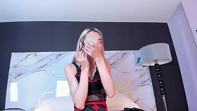 Snapshot of Victoria_Badgal_ chatting on 02.25.25 Victoria Badgal online show from 02.25.25