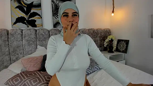 Snapshot of abby_rossee chatting on 10.08.25 abby rossee online show from 10.08.25