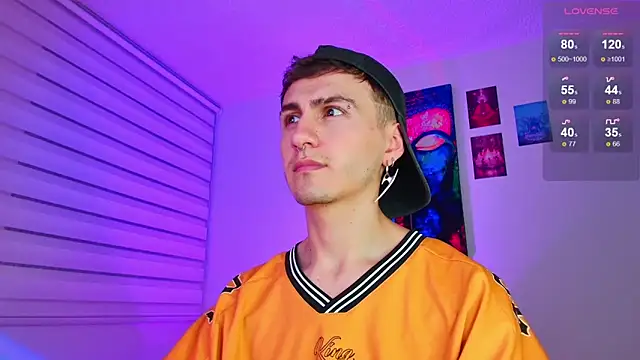 Snapshot of dimitri-bilak chatting on 02.18.26 dimitri-bilak online show from 02.18.26