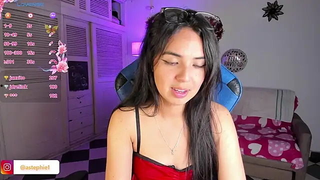 Miss Nicole online show from 12.31.24