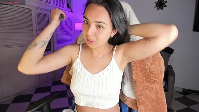 Miss Nicole online show from 01.08.25