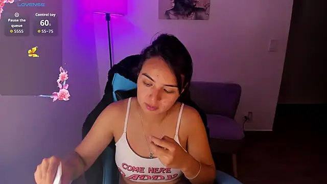 Snapshot of Miss_Nicole chatting on 05.07.26 Miss Nicole online show from 05.07.26