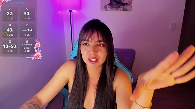 Snapshot of Miss_Nicole chatting on 05.19.26 Miss Nicole online show from 05.19.26