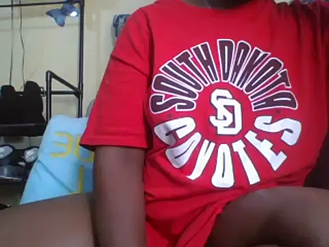 queenofqueens96 online show from 02.13.25