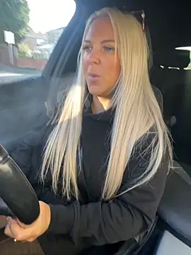 Bustyblondebabe32 online show from 09.29.25