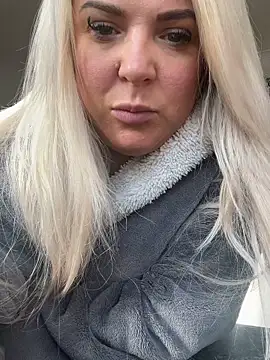 Bustyblondebabe32 online show from 03.04.26