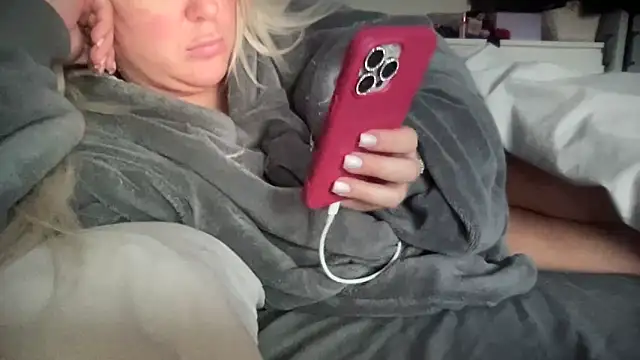 Bustyblondebabe32 online show from 03.26.26