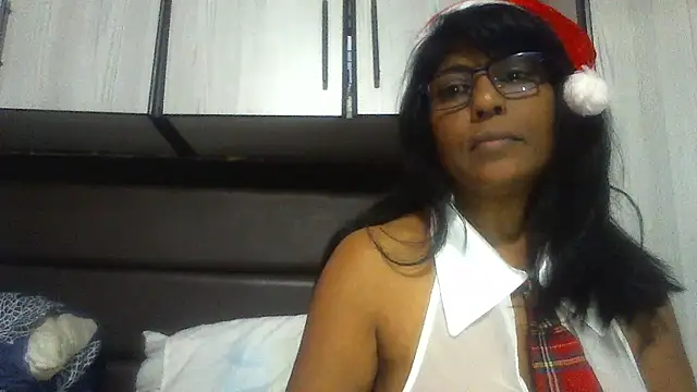 Snapshot of MsAttitude chatting on 12.24.24 MsAttitude online show from 12.24.24