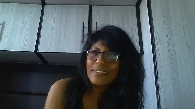 Snapshot of MsAttitude chatting on 12.29.24 MsAttitude online show from 12.29.24
