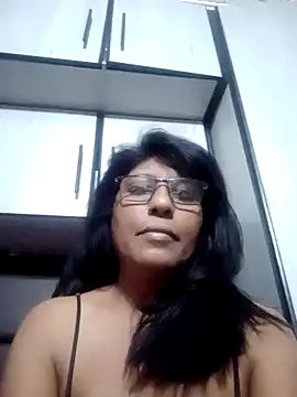 Snapshot of MsAttitude chatting on 12.31.24 MsAttitude online show from 12.31.24