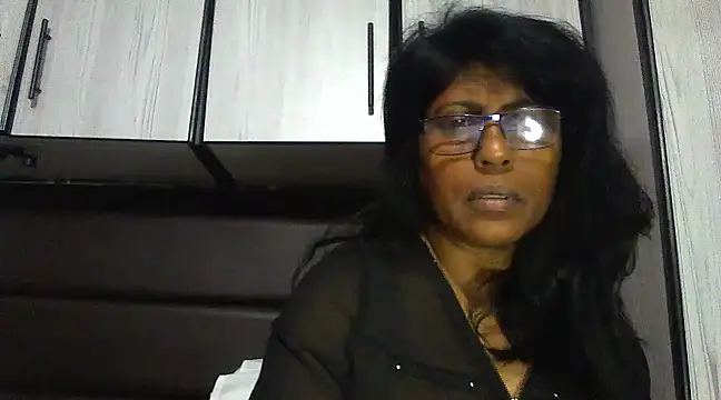 Snapshot of MsAttitude chatting on 01.13.25 MsAttitude online show from 01.13.25
