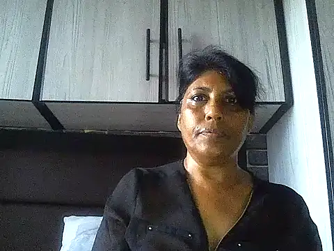 Snapshot of MsAttitude chatting on 01.22.25 MsAttitude online show from 01.22.25