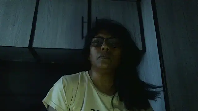 Snapshot of MsAttitude chatting on 02.01.25 MsAttitude online show from 02.01.25