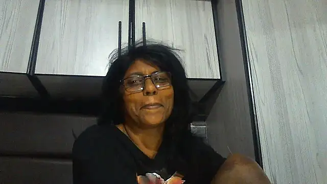 Snapshot of MsAttitude chatting on 03.02.25 MsAttitude online show from 03.02.25