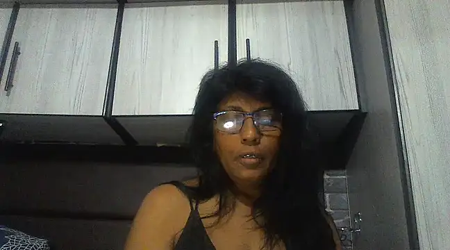 Snapshot of MsAttitude chatting on 03.13.25 MsAttitude online show from 03.13.25