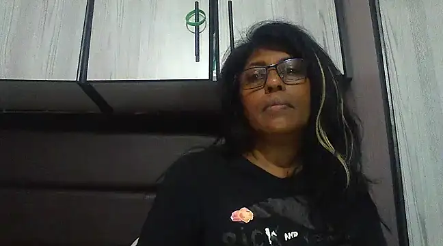 Snapshot of MsAttitude chatting on 03.18.25 MsAttitude online show from 03.18.25