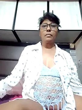 MsAttitude online show from 04.17.26