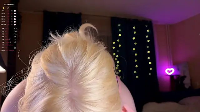 LisaLaas online show from 09.18.25