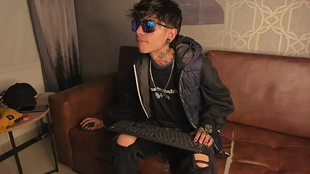 AcidMilo online show from 12.12.24