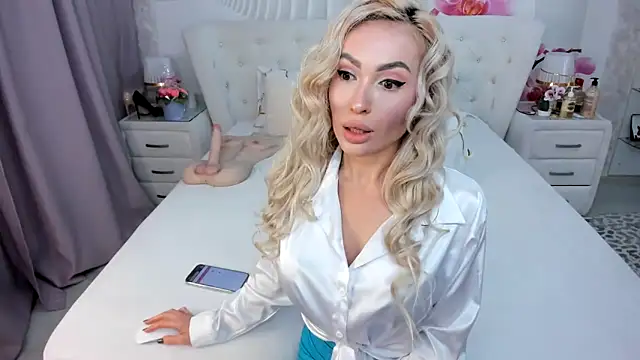 HottieSweetBritney online show from 04.11.26