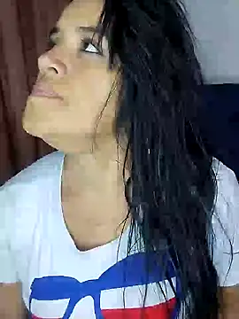 Snapshot of zhayra_rose chatting on 01.29.25 zhayra rose online show from 01.29.25