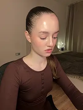 Snapshot of malyshhka chatting on 04.05.26 malyshhka online show from 04.05.26