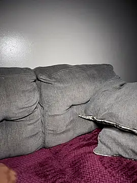 1Topgyal online show from 11.10.25