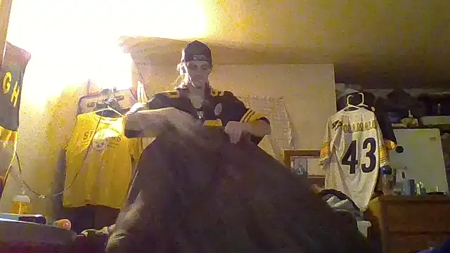 Snapshot of xxxTony999 chatting on 11.03.25 xxxTony999 online show from 11.03.25