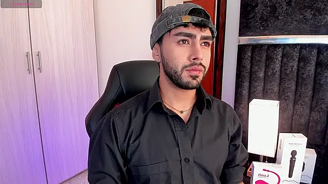 ItsMeEros online show from 01.29.25