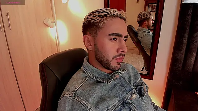 ItsMeEros online show from 10.10.25