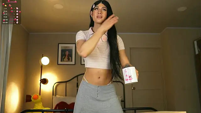 Snapshot of julesbennet chatting on 03.07.25 julesbennet online show from 03.07.25