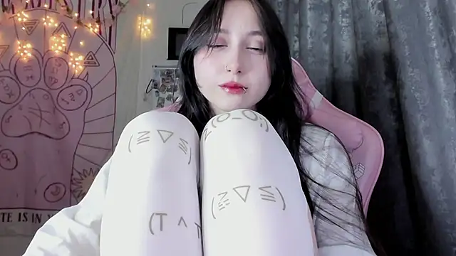 Holy420lolii online show from 10.23.25