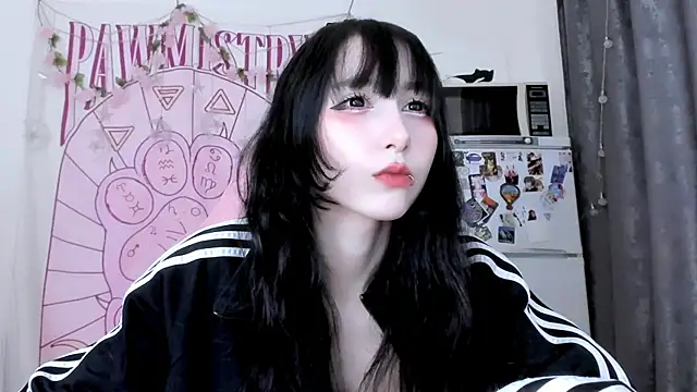 Snapshot of Holy420lolii chatting on 05.24.26 Holy420lolii online show from 05.24.26