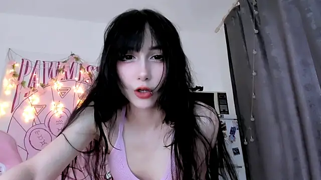 Snapshot of Holy420lolii chatting on 05.26.26 Holy420lolii online show from 05.26.26