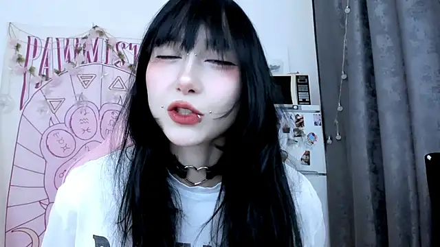 Snapshot of Holy420lolii chatting on 06.14.26 Holy420lolii online show from 06.14.26