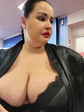 GeorgiaLerox online show from 10.21.25