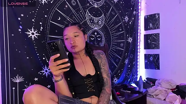 Eva Lee  online show from 10.10.25