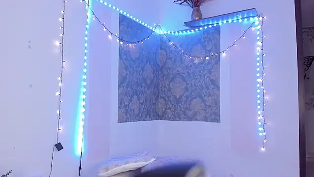 Eva Lee  online show from 04.07.26