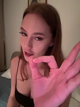 Meow Sophie online show from 09.21.25