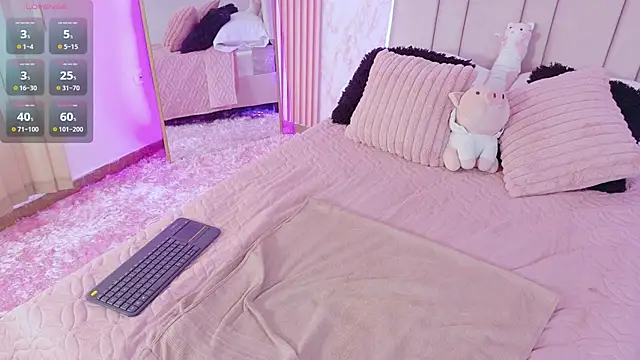 Hanaa rosse online show from 12.18.25