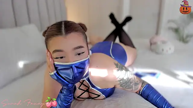 Snapshot of Foxxy222_ chatting on 10.25.25 Foxxy222  online show from 10.25.25