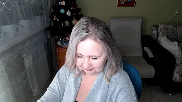 Snapshot of JanaMayer chatting on 01.14.25 JanaMayer online show from 01.14.25