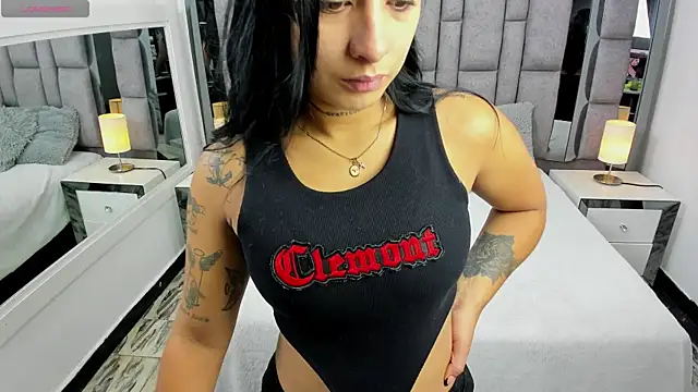 EMMAHILL1 online show from 11.16.25