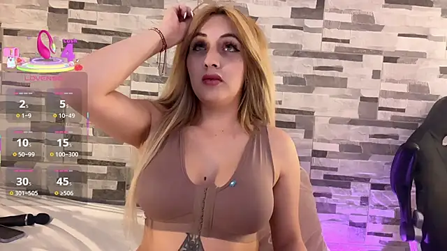 Snapshot of bigclit chatting on 01.14.26 bigclit online show from 01.14.26