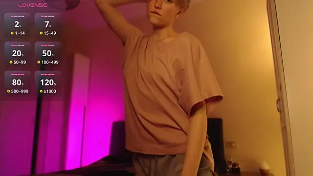 iilovetomatoes online show from 02.12.26