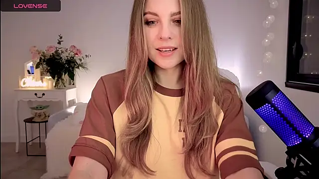 ImKeira online show from 02.13.25