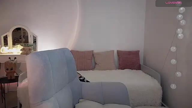 ImKeira online show from 10.04.25