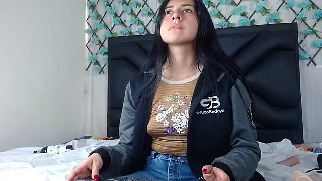 EmmaWilliamss online show from 11.27.25